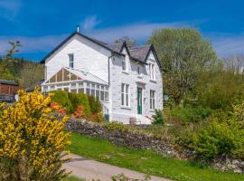 Tregortha Guest House, hotel with parking in Tighnabruaich