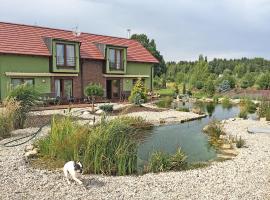 Lake View Apartments near Golf Resort Kunětická Hora, Dříteč, hotel v destinaci Pardubice