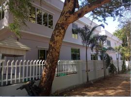 Bagan Hybrid Hotel, Hotel in Nyaungu