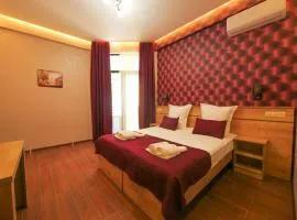 La'Rooms