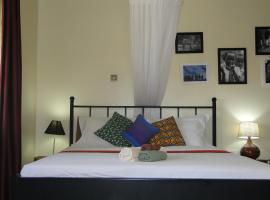 Carpe Diem Guesthouse, hotel v mestu Entebbe