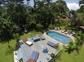 Chalet Y Cabinas Hibiscus, hotel v destinaci Cahuita