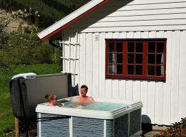 Dalhus - House in the Valley, vacation rental in Norddal