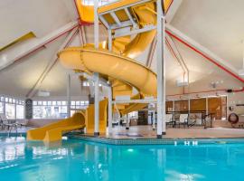 Pocaterra Inn & Waterslide, hotel din Canmore