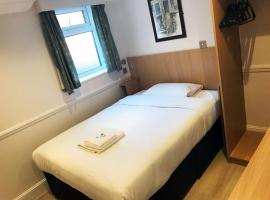 Brentwood Guest House Hotel, בית הארחה בBrentwood
