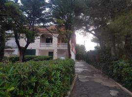 Villa Letizia Sea View in Sant'Isidoro, hotel v destinaci Sant'Isidoro