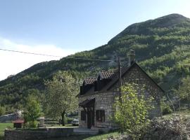 Lovcen Holiday Home, hótel í Cetinje