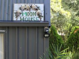 Moon House, hotel met parkeren in Diamond Creek