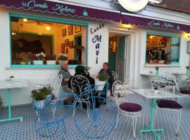 Cunda Mavi Hotel, ξενοδοχείο στο Αϊβαλί
