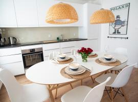 365PAM - Marina i Dom Rodzinny - BASEN ZEWNĘTRZNY, KORT TENISOWY, SIŁOWNIA, PLAC ZABAW, BOISKO, hotel v destinaci Ustronie Morskie