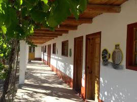 Hotel Entronque Barrancas, hotel v destinaci San Alonso