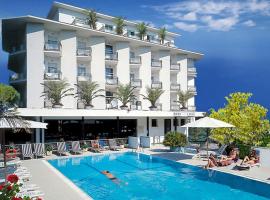 Hotel Wivien, resort em Cesenatico