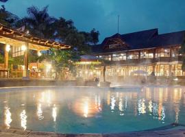 Sari Ater Hotel & Resort, glamping en Ciater