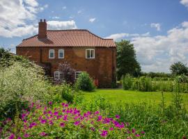 Holly Farm, дом для отпуска в городе Doddington
