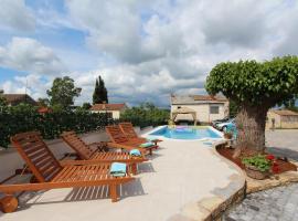 Apartments Midea 2, hotel with pools in Rovinj