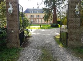 Château de Brenon, B&B/chambre d'hôtes à Bonneville-Aptot