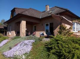 Ferienhaus Belle - FEWO Rose, vacation rental in Daschow