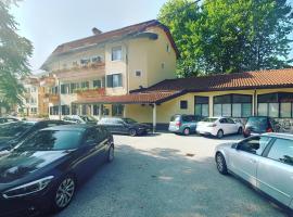 Hotel Lucija, hotel v destinaci Most na Soči