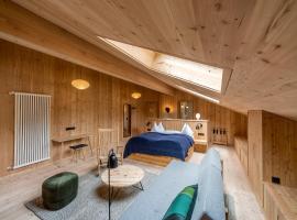 Hotel Tyrol, hotel en Funes