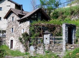 Rustico "Casa di Sasso", holiday rental in Intragna