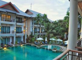 Navatara Phuket Resort - SHA Extra Plus, отель в городе Равай-Бич, рядом находится Пляж Най-Харн