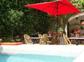 Chambres d'hôtes Belle Vigneronne, hôtel avec piscine à Montagnac
