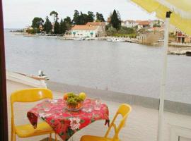 Apartments Lukoran: Lukoran şehrinde bir otel