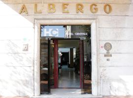 Hotel Centrale, hotell i Piombino