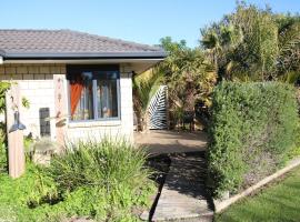 The Red Hen And Dog, holiday rental in Ohope Beach