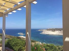 Villaggio polifemo 38 Località Cala Sapone、Cala Saponeのホテル