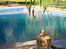 Ryad de Vignes " Le Val d'Argan ", bed & breakfast a Ounara