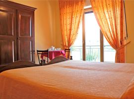 Ai Tre Parchi Bed And Bike, hotel u gradu 'Randazzo'