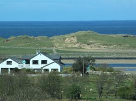 Armada Lodge Seashore Holiday Apartment, cabin in Grange