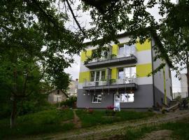 Guest House at Lesya Ukrainka, hotel di Truskavets