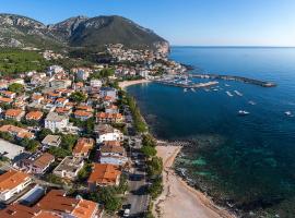 Yellowhouse, hotel v destinaci Cala Gonone