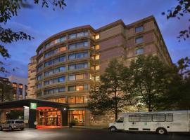 Embassy Suites by Hilton Chicago O'Hare Rosemont、ローズモントのホテル