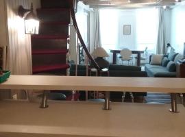 81 Rue des Juifs, hotell i Granville