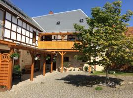 Ferienwohnung & Pension Brückner, family hotel in Auma