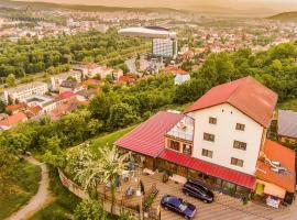 Panoramic Cetatuie – hotel w Klużu-Napoce