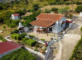 Country house in Speri Palaiokastro, cheap hotel in Samos