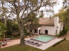 Ca la Cèlia casa con Spa, piscina y BBQ, hotel v destinaci Maçanet de Cabrenys