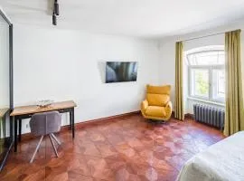 Romari апартименти площа Ринок