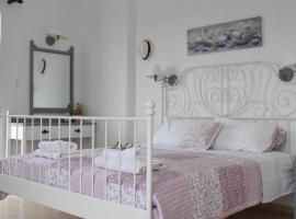 Romantic Apartment: Adelianos Kampos şehrinde bir otel