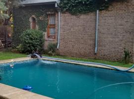 La casa de Hostal del Sol, homestay in Rosario