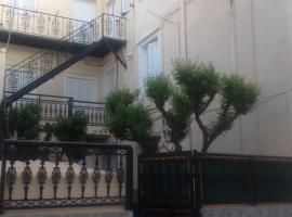 Soulas apart -Ρέα-, hotel en Ano Syros
