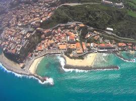 Apartment Difesa Pizzo, κατάλυμα με onsen σε Πίτσο