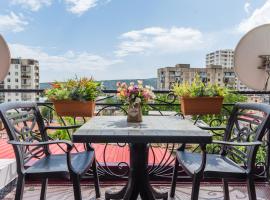 Hotel S.R, hotel poblíž významného místa Varketili stanice metra, Tbilisi