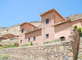 Kasbah Ait Bouguemez, Cama e café (B&B) em Agouti