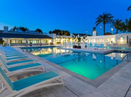 Hotel Vibra Cala Tarida-3SUP, khách sạn 3 sao ở Cala Tarida