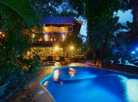 Tico Adventure Lodge, Hotel in Sámara